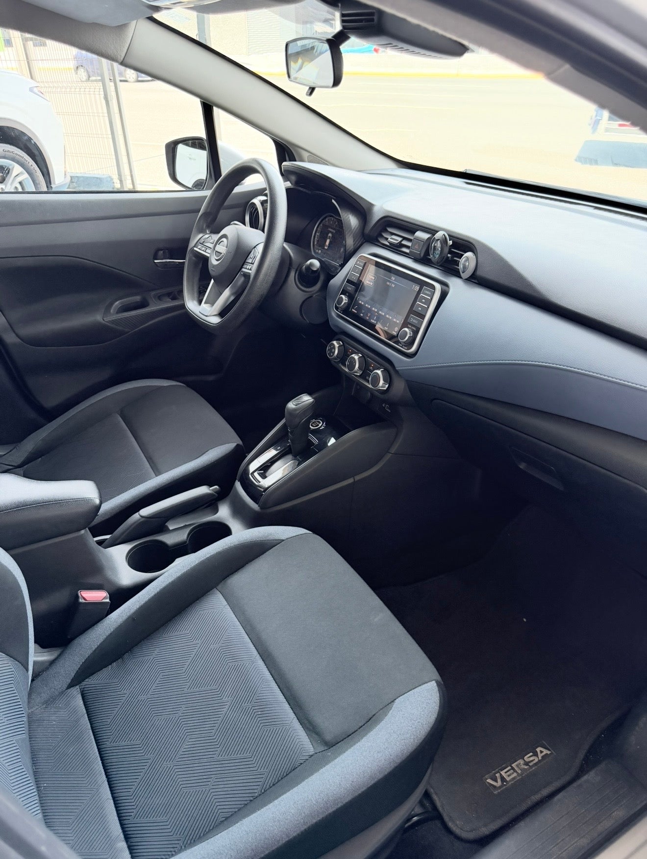 NISSAN VERSA ADVANCE 2024