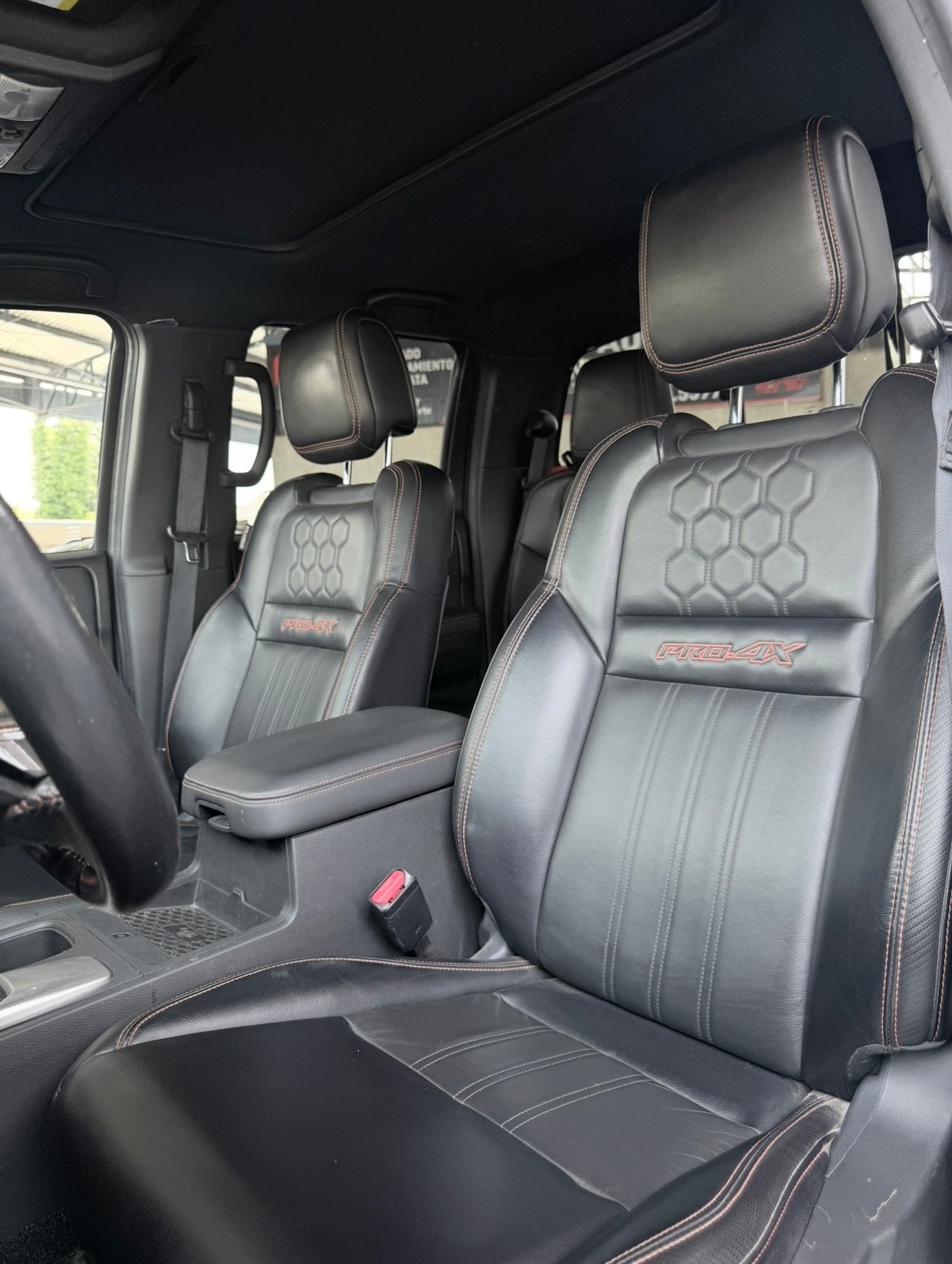 Nissa Frontier PRO4X 2024