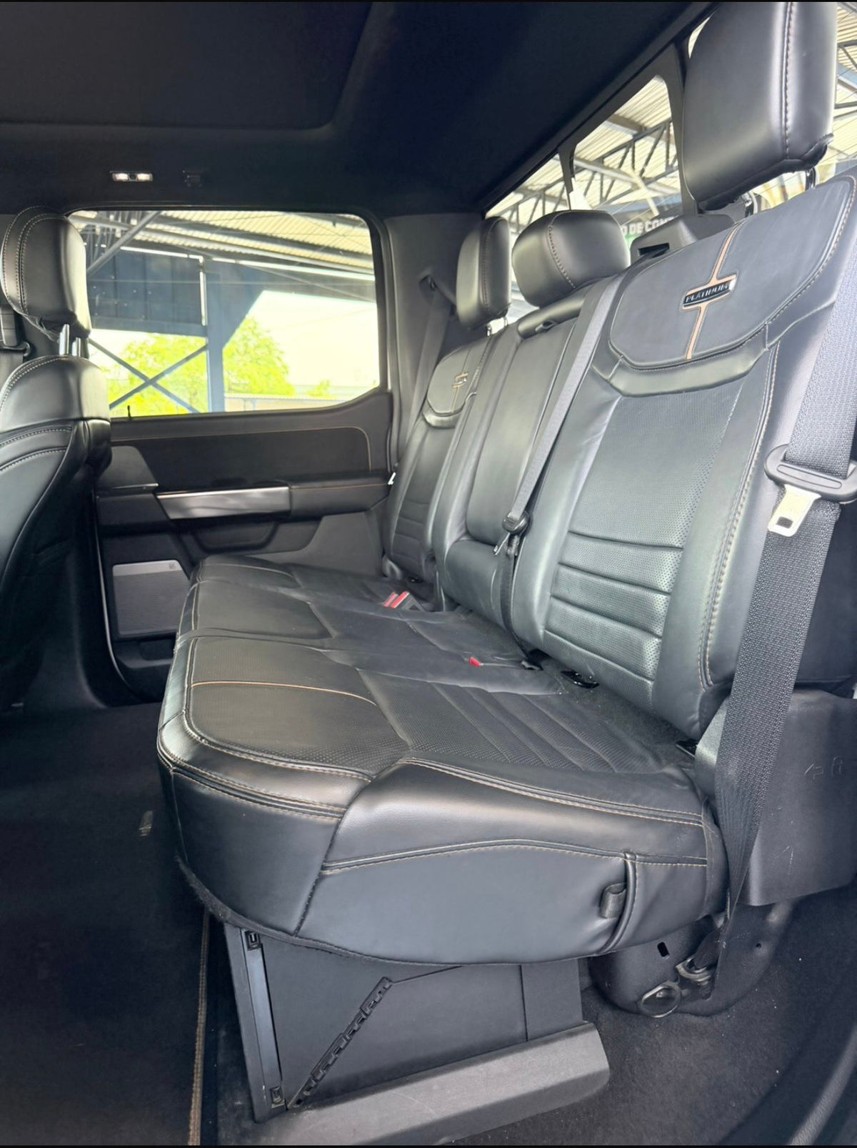Ford Lobo Platinum 2023