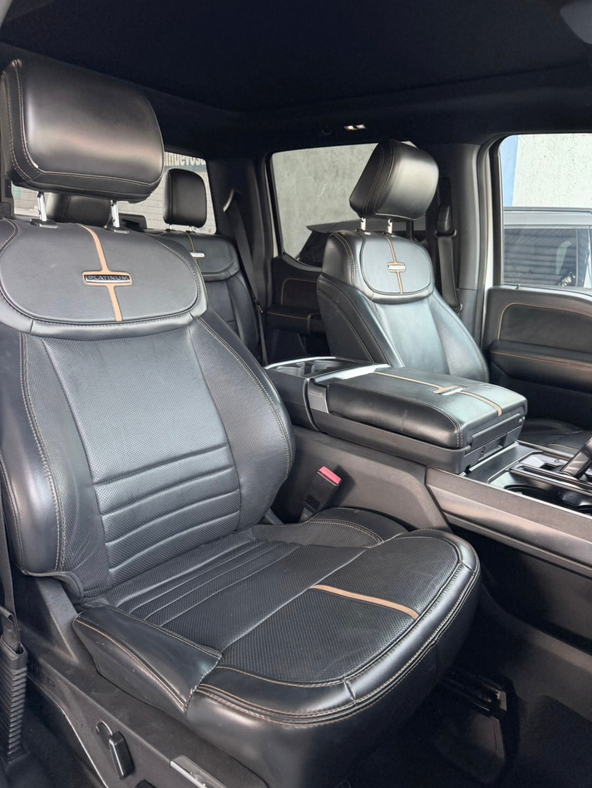 Ford Lobo Platinum 2023
