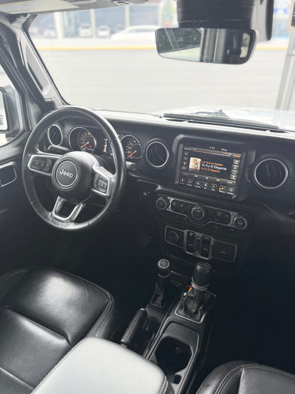 Jeep Wrangler Sahara 2023